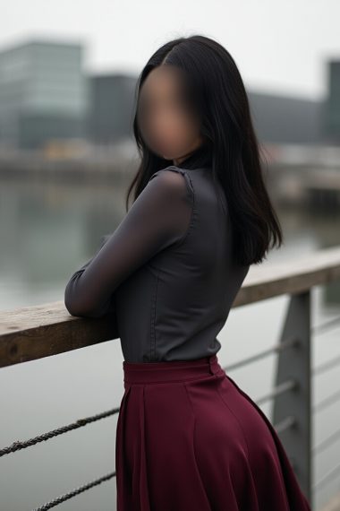 escort girl living in Churchill Gardens Rd